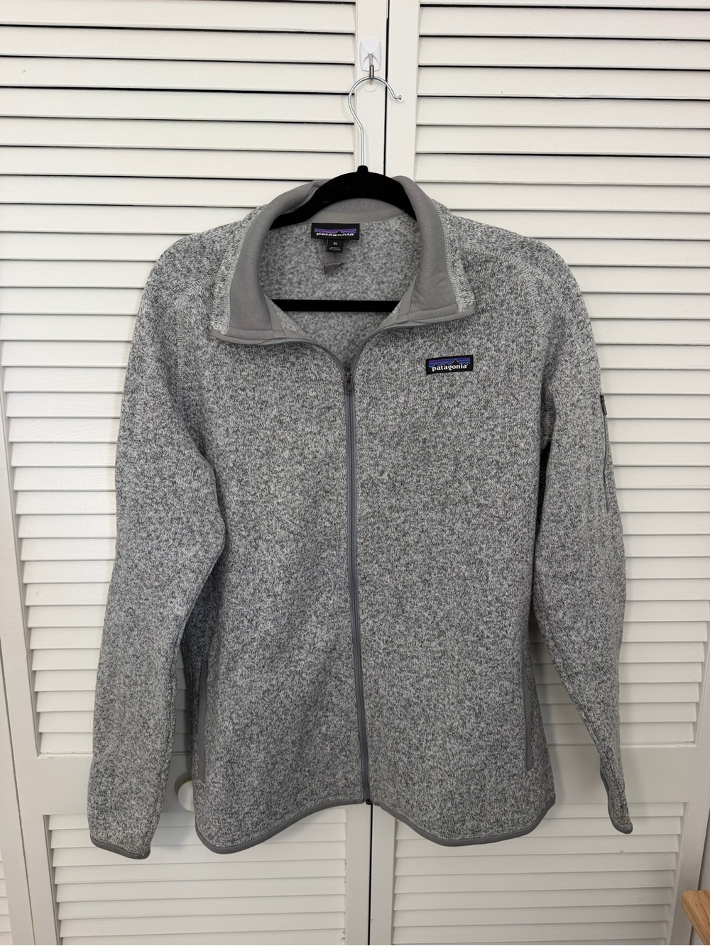 Patagonia Women’s Light Gray Full-Zip Fleece Jacket Size XL